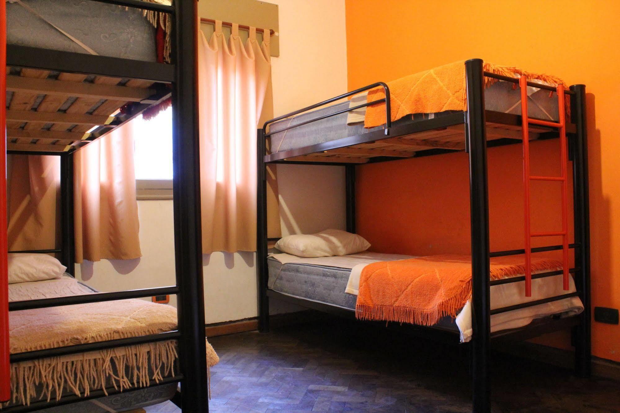 Turning Point Hostel Cordoba Bagian luar foto